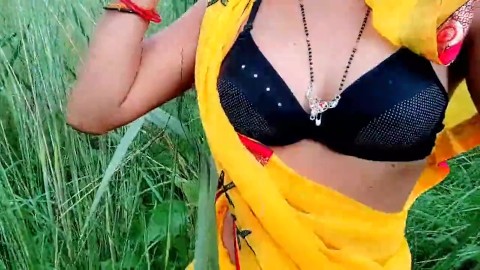 Indian Bhabhi Fucked In Fields By Her Husband Closeup