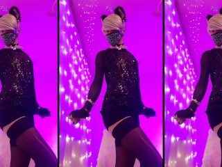 Femboy Muziekvideo-sissy Dans in Roze Panty