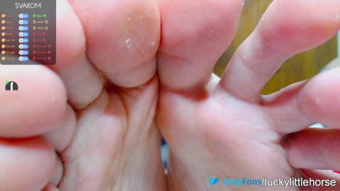 FEETLOVER toes so so close