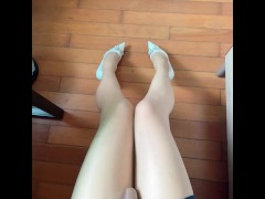 OL伪娘小姐姐射在肉色裤袜里 - Screenshot 2 of 16 - Kink