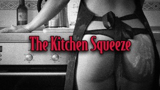Um aperto na cozinha (história de sexo erótico)