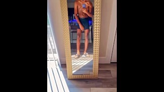 显示 DICK 😈 的内衣模特 💦