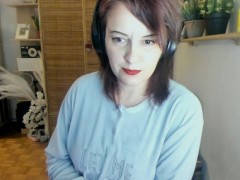Italian stepmom farts under her big pajamas and makes you horny