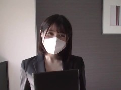 もしも保険の営業レディが加入特典にセックスを付けてくれたらどうなる？ - Screenshot 1 of 16 - Pov