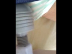 緑色のパンツを履いたままオシッコと射精をする女装男子…【上から目線】 - Screenshot 11 of 16 - Ejaculation