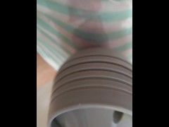 緑色のパンツを履いたままオシッコと射精をする女装男子…【上から目線】 - Screenshot 15 of 16 - Ejaculation