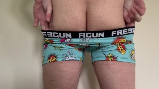 Minet en sous-vêtements - Freegun boxers colorés taquiner