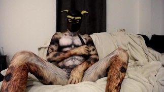 Грязный щенок кончает