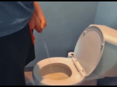 Bwc Pissing in the women's restroom