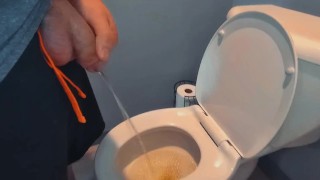 Bwc Pissing na dámské toaletě