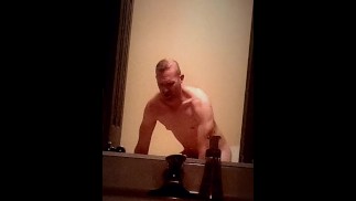 Rod Swift Fan-Anfrage: Video von Spy POV, ein Spielzeug in einem Videoanruf ficken und so tun, als wäre sie es