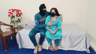 Schöne sexy pakistanische Frau, romantischer Sex mit ihrem Ehemann, Teil 1