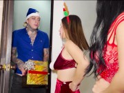 Preview 3 of Delivery receives a great Christmas blowjob