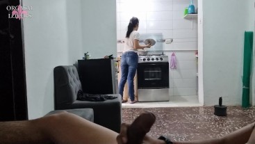 Colombiana Carahoneyy disfruta de montar esta dura polla hasta su orgasmo