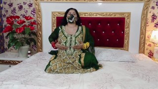 Meest Beautiful Indiase bruid dame neukt poesje door dildo met Hindi vuile praat