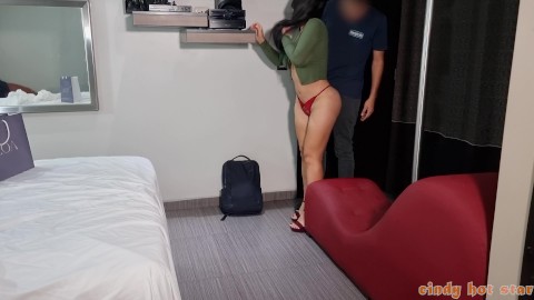 I seduce the delivery guy on my vacation in Spain and give him my pussy as a tip. by cindy hot star