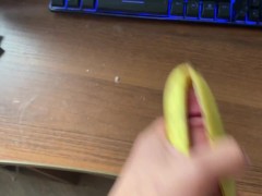 Сладко кончать в банан🍌💦 - Screenshot 11 of 16 - Banana