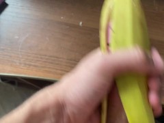 Сладко кончать в банан🍌💦