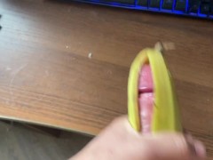 Сладко кончать в банан🍌💦 - Screenshot 13 of 16 - Cumshot Compilation