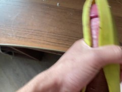 Сладко кончать в банан🍌💦 - Screenshot 14 of 16 - Teenagers