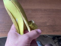 Сладко кончать в банан🍌💦 - Screenshot 4 of 16 - Teenagers