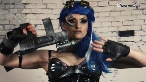 397 - Barbara Bieber - Future warrior girls - Cosplay cyberpunk serie - Trailer