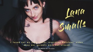 Ich fand heraus, dass meine Stiefschwester Lana Smalls das Video von Onlyfans aufnahm, als unsere Eltern nicht da waren.