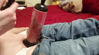 sacando mi polla a la erección completa con bomba de pene