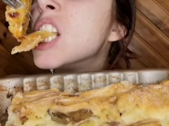 asmr mukbang feederism raclette