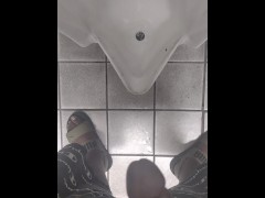 Public pee - Screenshot 4 of 16 - Toilet