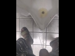 Public pee - Screenshot 7 of 16 - Urinal