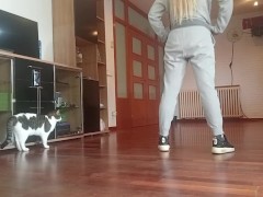 personal trainer gives me free classes in exchange for blowjobs