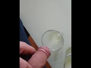 Peeing 1 Liter