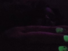 🤩 Charging my Glow in the Dark Nose Ring and Nails!!! 💚