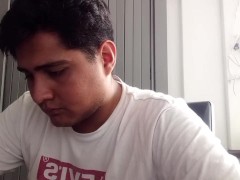 Trabajando fuertemente para olvidar mis penas