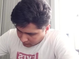 Trabajando Fuertemente Para Olvidar Mis Penas