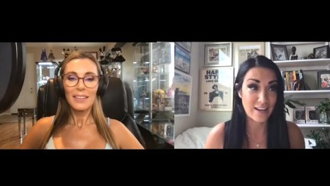 Courtney Tillia no Tanya Tate Apresenta Sknfluencer Success Episódio 022