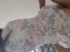 MI SUEGRA ME VISITA EN VESTIDO LEVANTO LA FALDA Y QUE RICULO CULO