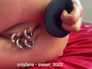 Sweet_2002 inserting a buttplug into her ass and prolapses ...