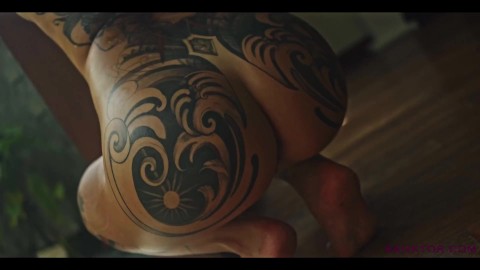 SANKTOR - TATTOOED BABE WITH HUGE BUTT MASTURBATES