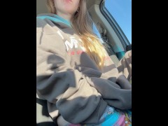 Orgasm In My Car - Screenshot 16 of 16 - Milf