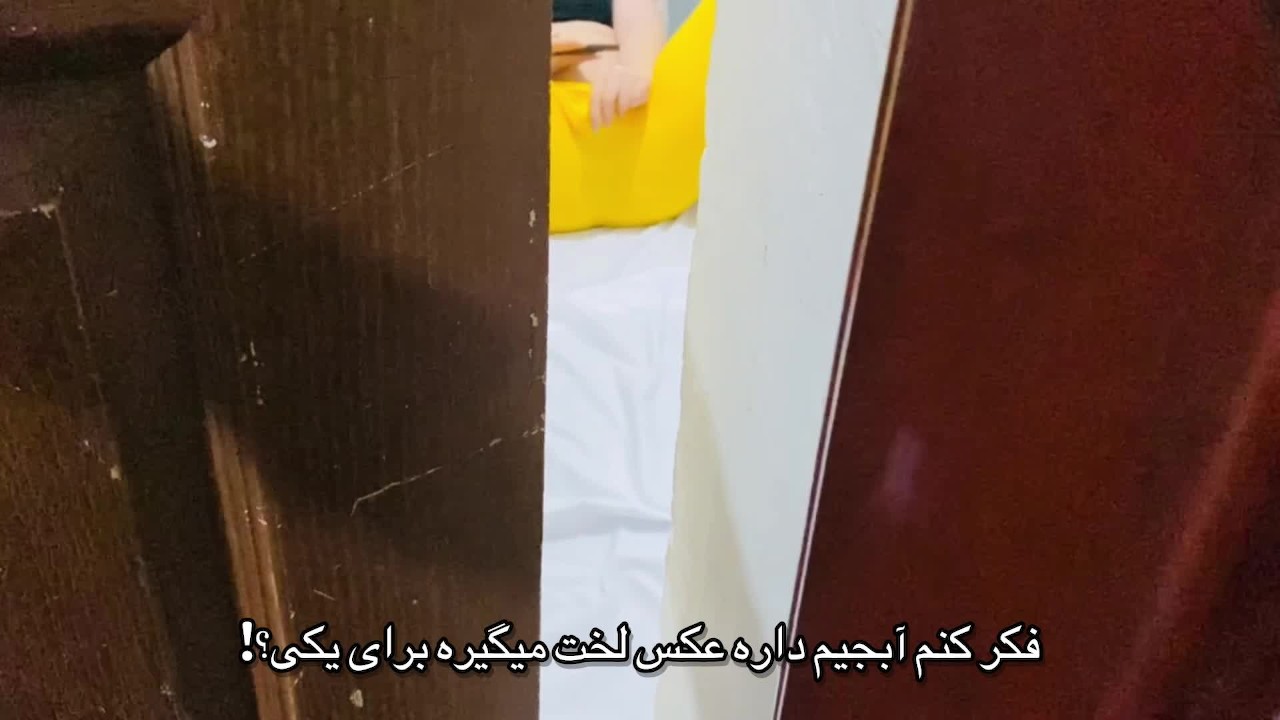 ابجیم داشت عکس لخت میگرفت منم مچشو گرفتم ولی یه شرط باهاش گذاشتم و بعدش یه  دست خوب گاییدمش - Pornhub.com
