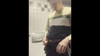 Публичный🤫💦 тизер дрочера