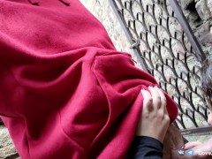 Незнакомка отсосала мне на экскурсии в старой крепости. Секс на улице, в общественном месте - Screenshot 9 of 16 - Public Place