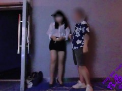 风骚老婆电影院勾引旁边观众去走廊…… - Screenshot 16 of 16 - 公共场所