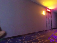 风骚老婆电影院勾引旁边观众去走廊…… - Screenshot 5 of 16 - 中国