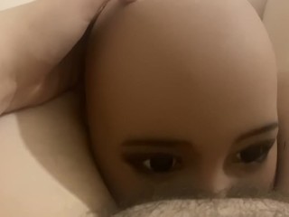 Получаю голову от моей секс-куклы