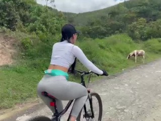 Chica colombiana de cuerpo atlÃ©tico es follada en un lugar turÃ­stico. ebony amatuer porn

