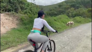 Colombian Girl With Athletic Body Gets Fucked In A Tourist Place