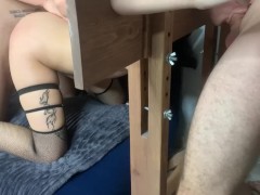 Заковали безасчитную малышку и трахнули её в две дырки